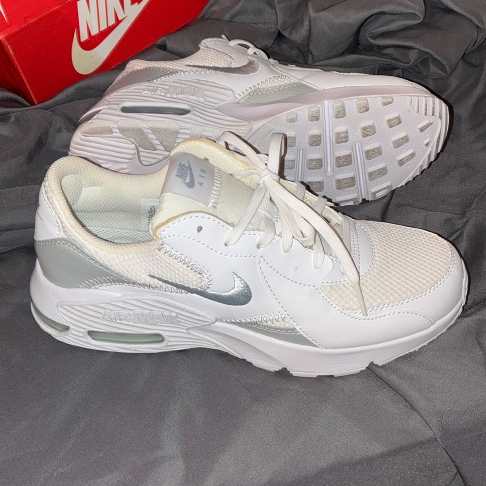 NIB NWT Women's Nike Air Max 8.5 - Picture 4 of 16
